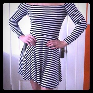 Lovers + Friends soft, casual dress. Easy style. ✨